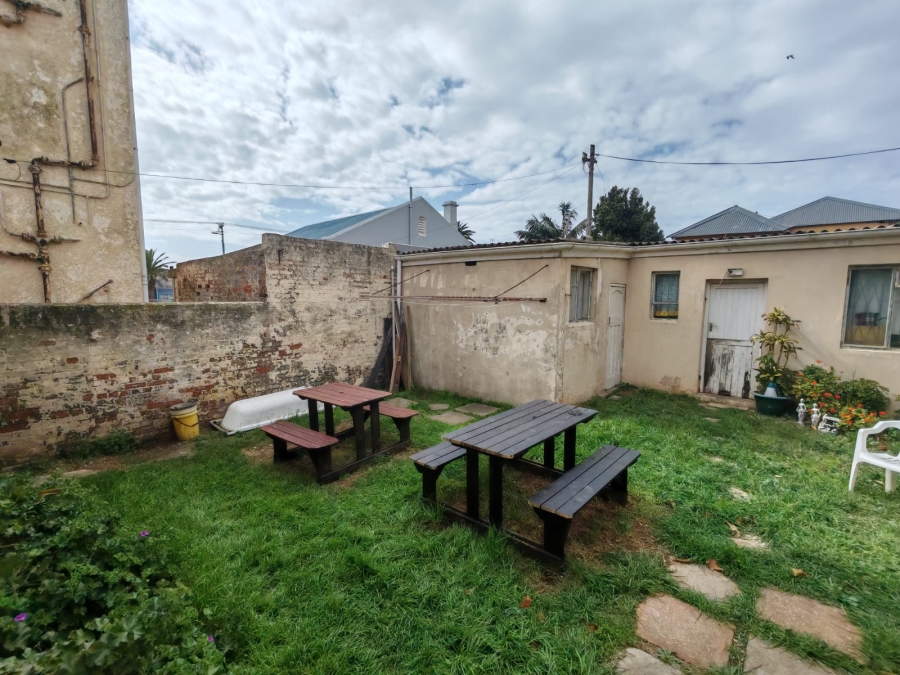 8 Bedroom Property for Sale in Sydenham Eastern Cape